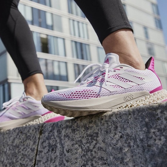 adidas Shoes - NWT ADIDAS 4DFWD pulse running shoe in pink/white size 7